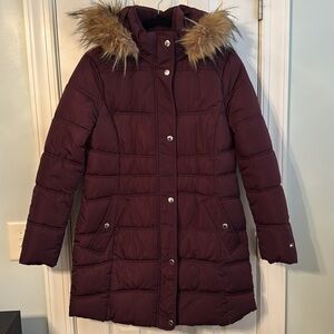 Women's Medium Tommy Hilfiger Burgundy Puffer Coat with Faux Fur Hood